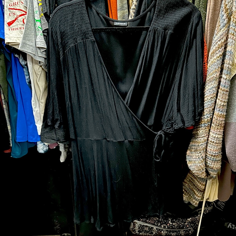 Torrid Black Gauze Wrap Top Size 3